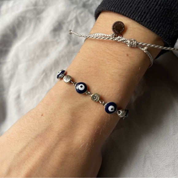 Evil Eye Bracelet - Picture 2 of 3